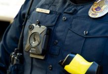 Detienen a pareja por forzar a un jornalero a participar en fantasía sexual.
