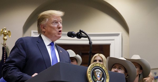 Los dirigentes demócratas consideraron la propuesta de Trump como un plan para tratar a las familias y menores inmigrantes como "peones".