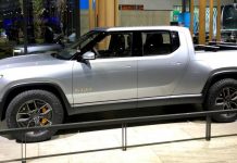 Ford invierte y se asocia con el fabricante de vehículos eléctrico Rivian Ford anunció una inversión de 500 millones de dólares en el fabricante de vehículos eléctricos Rivian.