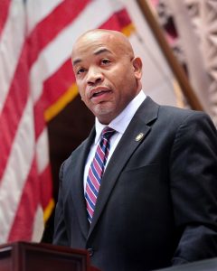 &ldquo;La mayor&iacute;a de la Asamblea no tiene tolerancia para la ola de ataques antisemitas y basados ??en el odio que se han vuelto demasiado comunes en todo el pa&iacute;s&rdquo;, dijo Heastie, presidente de la Asamblea.