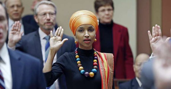 Omar, de 37 a&ntilde;os, se convirti&oacute; en la primera congresista nacida en &Aacute;frica.