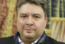 Exonerados a pena capital culpan al racismo como la raíz de sentencia Martínez, en enero de 1996, fue detenido como presunto autor de los asesinatos de Douglas Lawson, traficante de drogas, y de su novia, Sherrie McCoy.