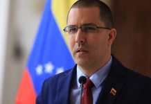 Venezuela dice a Colombia que amenaza a paz es narcotráfico y ayuda de EE.UU. El ministro de Exteriores venezolano, Jorge Arreaza.