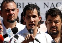 Gobierno vincula el fin de las sanciones a Venezuela con el apoyo a Juan Guaidó El líder opositor convocó a los miembros de la Fuerza Armada a acompañar esta gesta "en el marco de la Constitución, en el marco de la lucha no violenta".