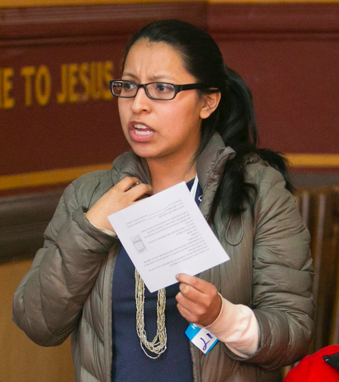 Ligia Guallpa líder de la marcha por los trabajadores
