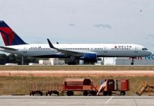 Avión de Delta Air Lines es impactado por fuegos artificiales al aterrizar en Chicago El director de Delta Air Lines para Latinoamérica y el Caribe, Luciano Macagno, dijo este viernes que las metas de la compañía para este año pasan aumentar su flota de aviones