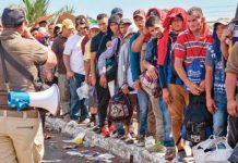 2.476 migrantes aguardan en el municipio fronterizo de Mapastepec, también en Chiapas.