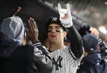 Mike Tauchman pegó jonrón de tres carreras para los Yanquis.