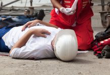 En el 2017 el diecisiete por ciento de las muertes de trabajadores fueron de trabajadores latinos, la mayoría de las muertes por caídas o accidentes en las construcciones, donde laboran mayoritariamente inmigrantes.