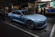 Salón de Nueva York abre dominado por todocaminos y modelos de lujo Salón de Nueva York abre dominado por todocaminos y modelos de lujo.
