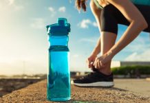 Una hora de caminata enérgica a la semana puede prevenir la discapacidad motriz en adultos con problemas de artritis o dolencias en la cadera.