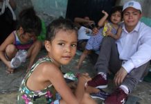 Unicef dijo este domingo que más de 300.000 niños venezolanos viven como emigrantes y refugiados en Colombia y advirtió a la comunidad internacional de que si no se aumenta la ayuda, su salud, educación protección y bienestar puede estar e peligro.