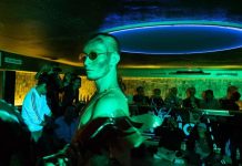Solo ha pasado una década desde que la escena "vogue" llegó a México, pero la popularidad de este particular baile se ha esparcido para unir los lazos de fraternidad dentro de la comunidad LGBT.