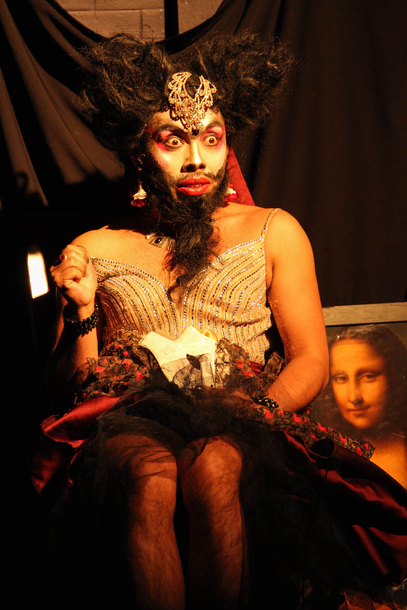 Jei Fabiano en La mujer Barbuda