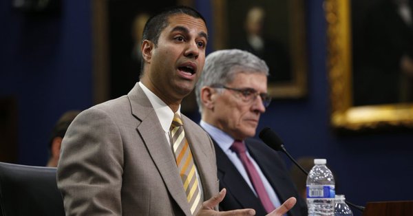 Ajit Pai, anunció su respaldo a la fusión entre en las operadores de telefonía móvil T-Mobile y Sprint.