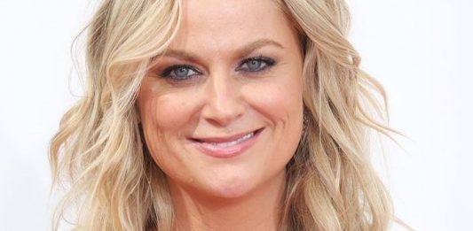 Liderando un reparto muy femenino, Poehler reclutó para "Wine Country" a Tina Fey, Maya Rudolph, Rachel Dratch, Ana Gasteyer, Paula Pell y Emily Spivey.
