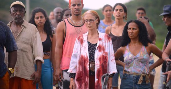 "Bacurau", dirigido por Kleber Mendon&ccedil;a Filho y Juliano Dornelles, se llev&oacute; el Premio del Jurado de Cannes.