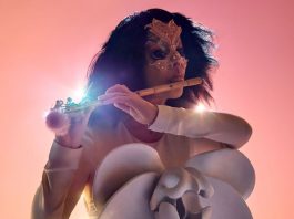 Björk debutó en el recién inaugurado centro cultural neoyorquino The Shed.