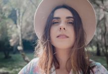 Covi Quintana: "Creo que como cantautora soy auténtica" La cantautora Covi Quintana, quien con tan solo 26 años, se ha convertido en una artista de renombre en la República Dominicana.