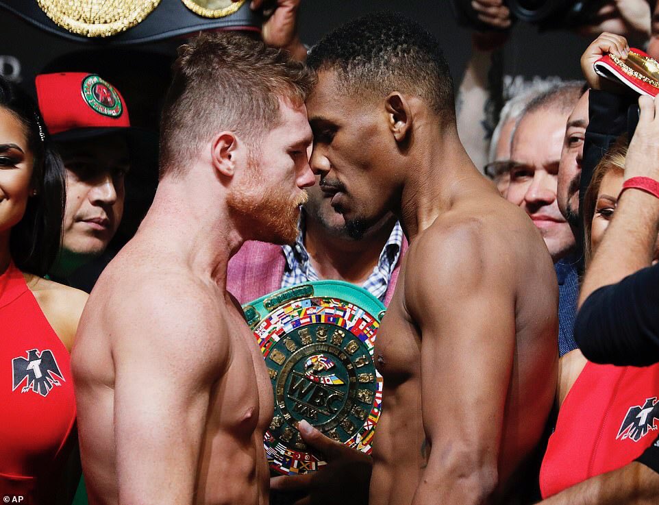  El peleador mexicano Sa&uacute;l "Canelo" &Aacute;lvarez y el estadounidense Daniel Jacobs.(Foto AP)