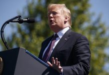 Trump delineará mañana su plan para reformar la inmigración legal El plan de Trump también busca acelerar la construcción del muro en la frontera con México.