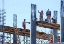 Esperanza de vida se resiente para los mexicanos con los trabajos más duros La esperanza de vida de México se debilita para los sectores de la población que se dejan la piel en los trabajos más duros.