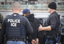 La ciudad de Nueva York es una de varias de las llamadas ciudades santuario que limitan la cooperación entre la policía local y el ICE.