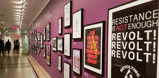 Vista de una serie de cuadros que forman parte de la muestra "Stonewall 50".