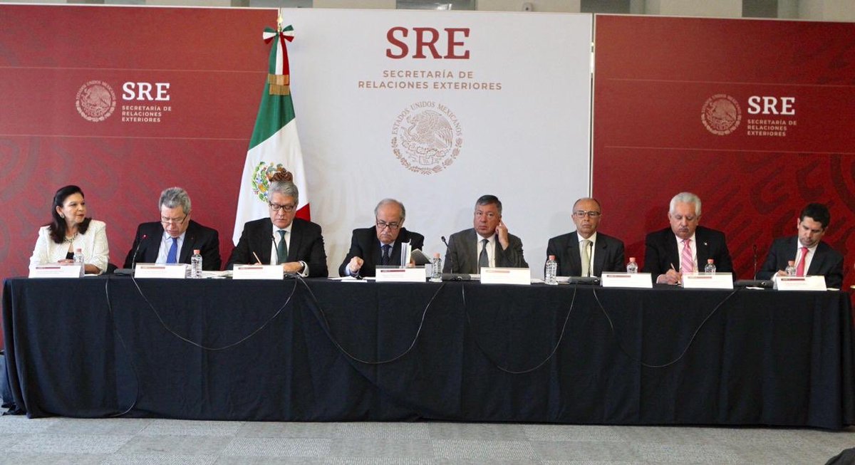 La Secretaría de Relaciones Exteriores afirmó que "México analiza las instancias legales correspondientes para interponer las acciones por las violaciones al derecho internacional que la Ley Helms-Burton representa".