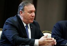 "Huawei es un instrumento del Gobierno chino. Están profundamente conectados. Es algo que es difícil de entender para los estadounidenses", señaló Pompeo.