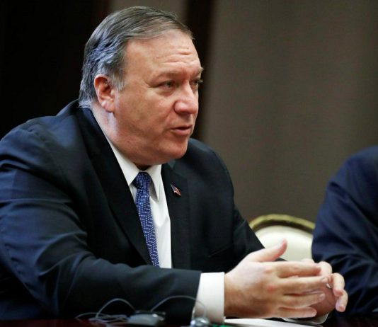 Pompeo denuncia que Huawei es un "instrumento" del Gobierno chino "Huawei es un instrumento del Gobierno chino. Están profundamente conectados. Es algo que es difícil de entender para los estadounidenses", señaló Pompeo.