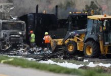 Presentan 40 cargos a camionero cubano que causó mortal accidente en Colorado Presentan 40 cargos a camionero cubano que causó mortal accidente en Colorado.