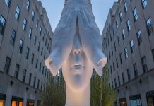 Rostro colosal de Plensa, protagonista en icónico Rockefeller de Nueva York "Behind the Walls" (Detrás de los muros)