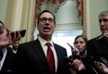 "Estados Unidos tomará más medidas si Cuba sigue recibiendo petróleo venezolano a cambio de apoyo militar", advirtió Mnuchin.