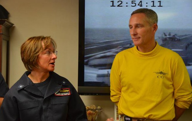 El contralmirante de la Armada Timothy Kuehhas asumi&oacute; el mando de la base de Guant&aacute;namo.