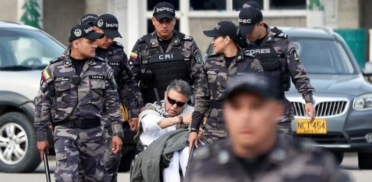 El exlíder guerrillero fue trasladado a la clínica desde el búnker de la Fiscalía, a donde había sido llevado ayer.