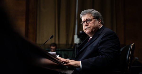 Fiscal general, William Barr.