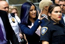 Cardi B se declaró no culpable en un tribunal de Nueva York de once cargos que se le imputan.