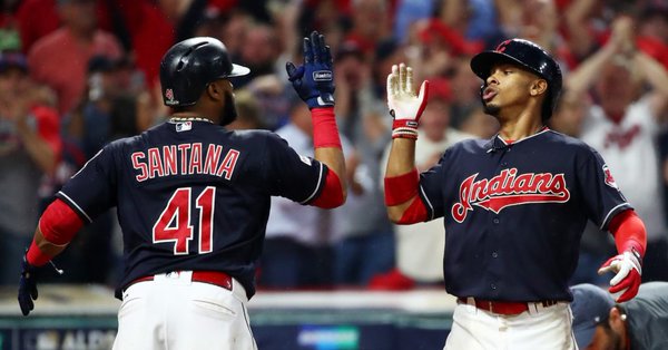 Carlos Santana peg&oacute; batazo de vuelta completa en el sexto episodio.