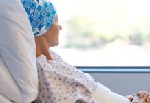 Donald Trump hizo una nueva promesa a los votantes. Si le otorgan un segundo mandato: "propondremos las curas para muchos, muchos problemas, muchas, muchas enfermedades, incluido el cáncer".