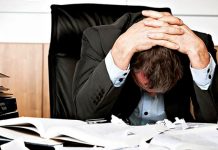 El estrés laboral es un factor de riesgo para desarrollar depresión, obesidad, diabetes y, en casos extremos, infartos, por lo que es fundamental que trabajadores y empresas aprendan a gestionarlo y controlarlo