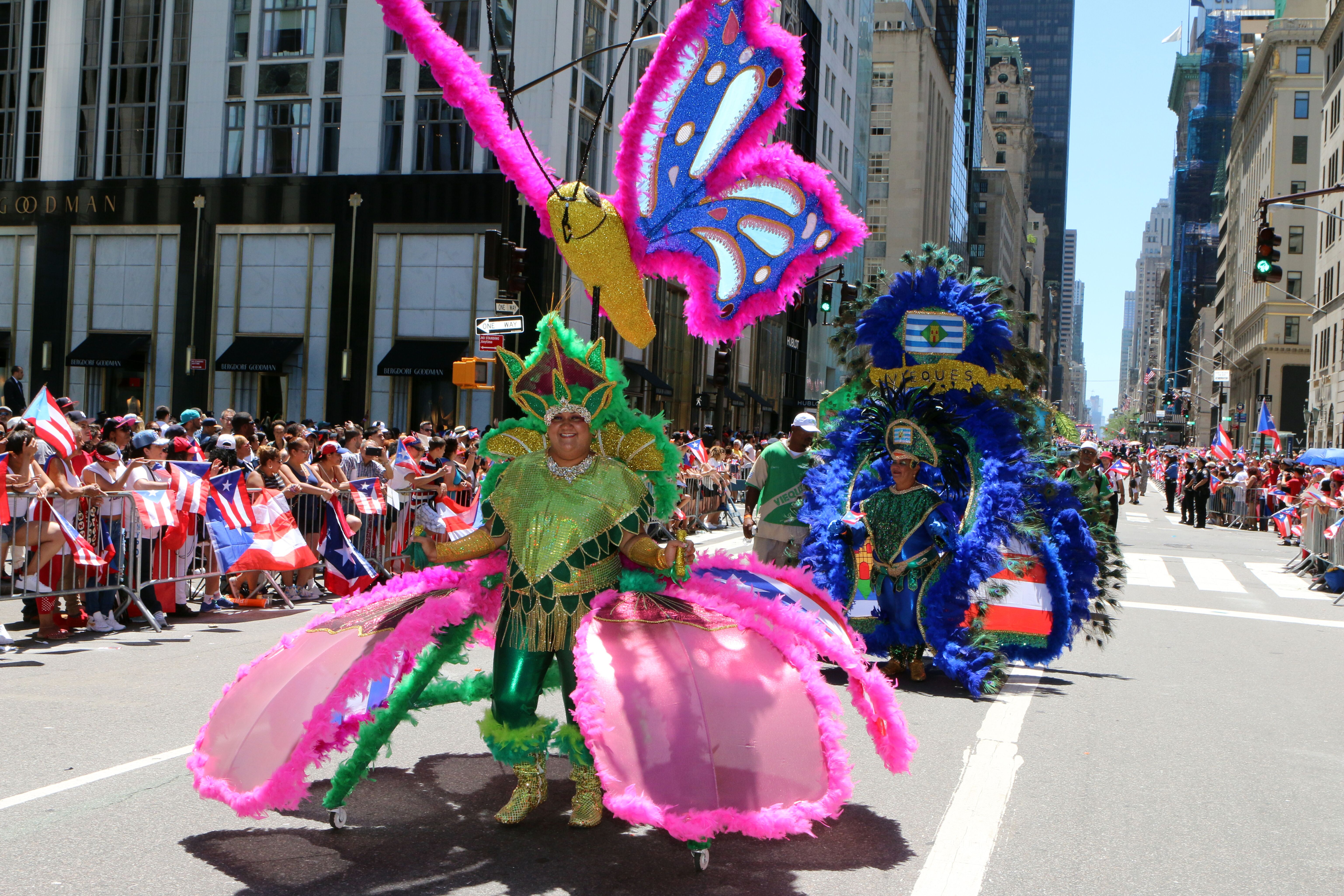 Durante el Desfile Nacional Puertorrique&ntilde;o se puede apreciar la diversidad y riqueza de tradiciones locales y cultura diversa de&nbsp; la isla en sus canciones y ritmos, trajes y personajes.