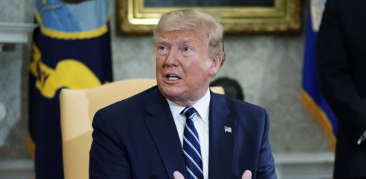 Donald Trump, anunció el 24 de junio la imposición de sanciones al líder supremo de Irán, Ali Jameneí, y a ocho comandantes iraníes.