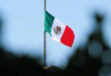 Eso podría obligar a decenas de miles de inmigrantes, en su mayoría centroamericanos, a aguardar en México a que los tribunales de inmigración estadounidenses decidan sobre su solicitud de asilo.