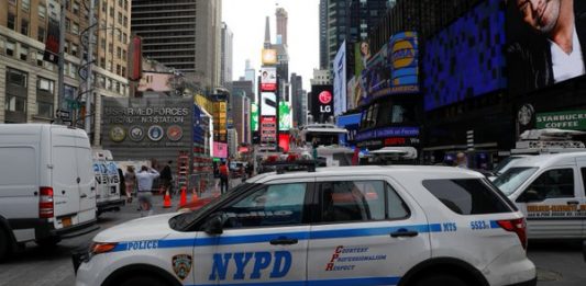 La operación se llevó a cabo por miembros del FBI y de la Policía de Nueva York.