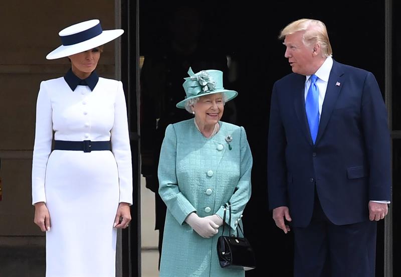 Melania Trump, Isabel ll y Donald Trump.