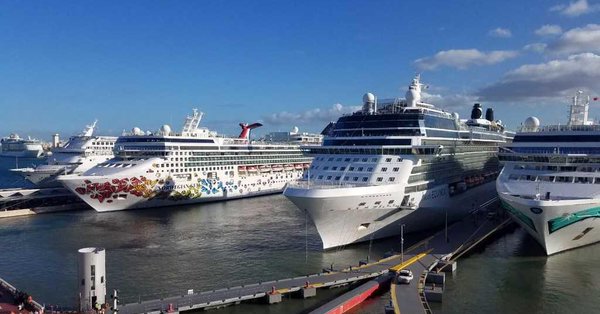 "Sin advertencia, los miembros de CLIA están obligados a cancelar todos los cruceros a Cuba de manera inmediata", dice la declaración enviada por CLIA.