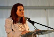 María Fernanda Espinosa, presidenta de la Asamblea General de la ONU, participa en la inauguración de un centro de innovación.