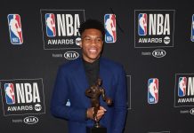 La NBA luce sus mejores galas para entregar los premios de fin de temporada La NBA luce sus mejores galas para entregar los premios de fin de temporada.