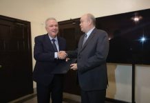 El comisario de Cooperación Internacional y Desarrollo del bloque, Neven Mimica y el Ministro del Comercio Exterior y la Inversión Extranjera de la República de Cuba.
